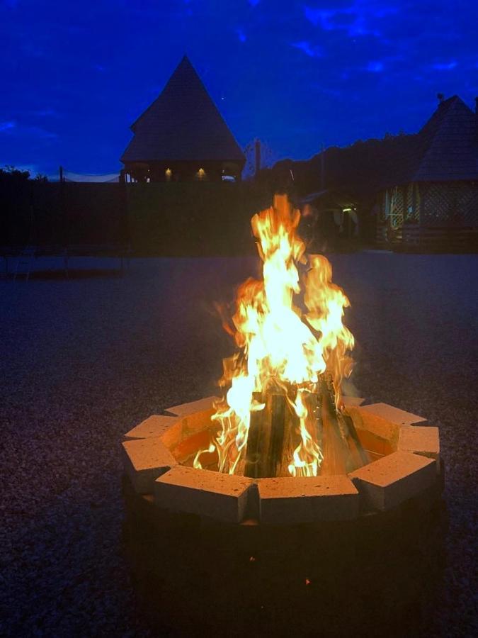 Casa Ralucai Hotell Moisei Eksteriør bilde