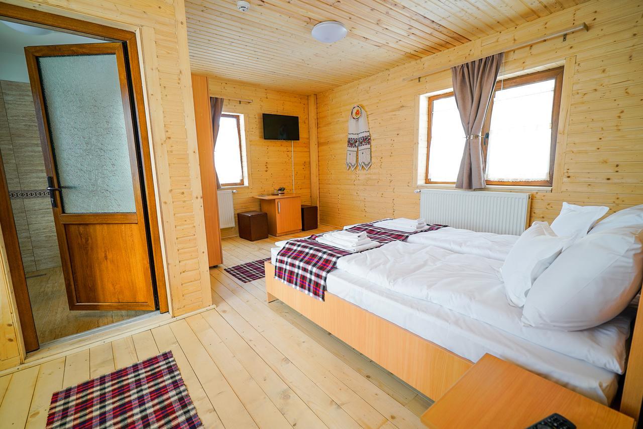 Casa Ralucai Hotell Moisei Eksteriør bilde