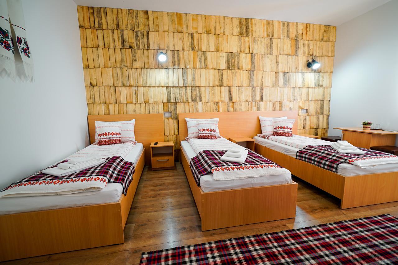 Casa Ralucai Hotell Moisei Eksteriør bilde