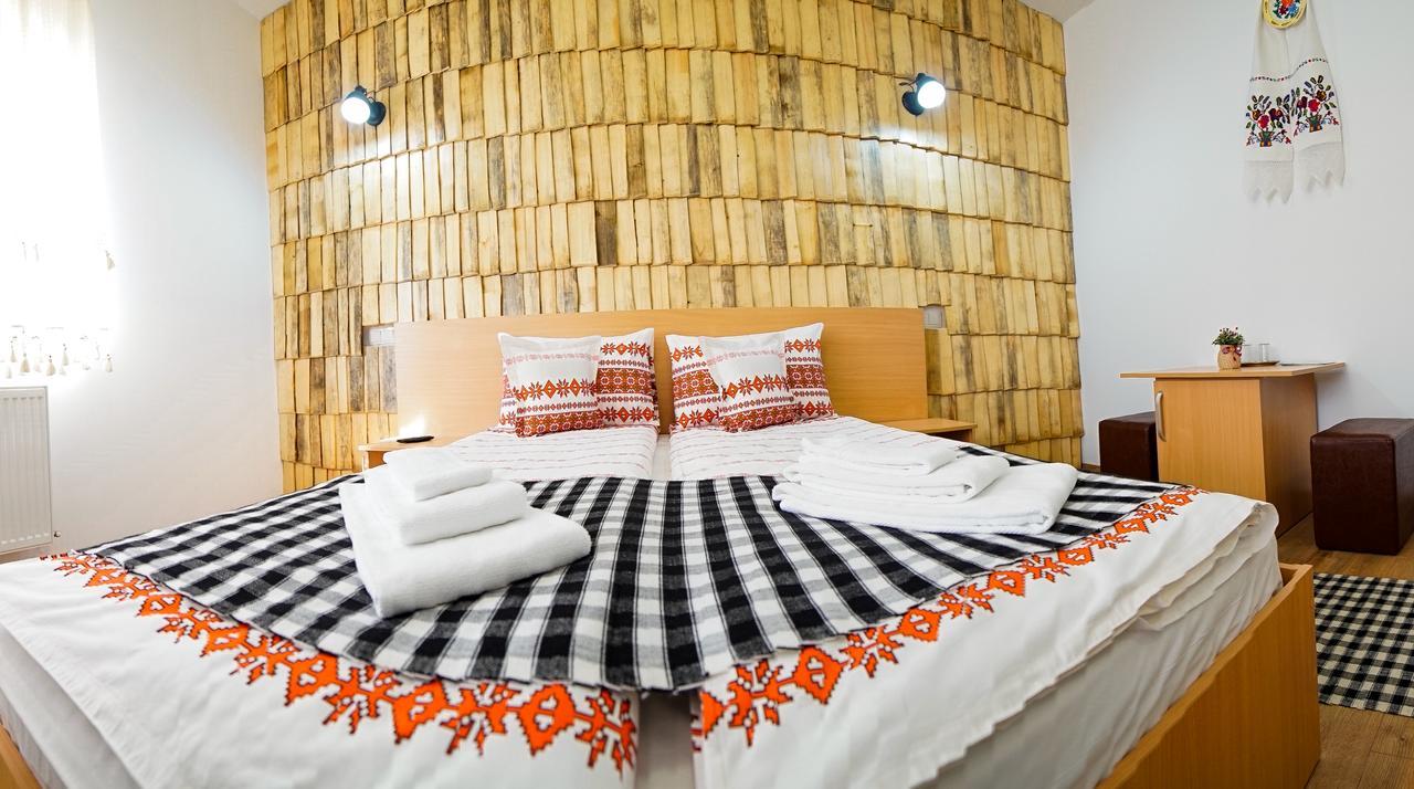 Casa Ralucai Hotell Moisei Eksteriør bilde