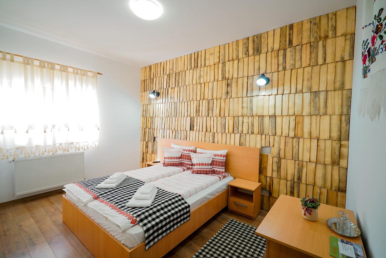 Casa Ralucai Hotell Moisei Eksteriør bilde