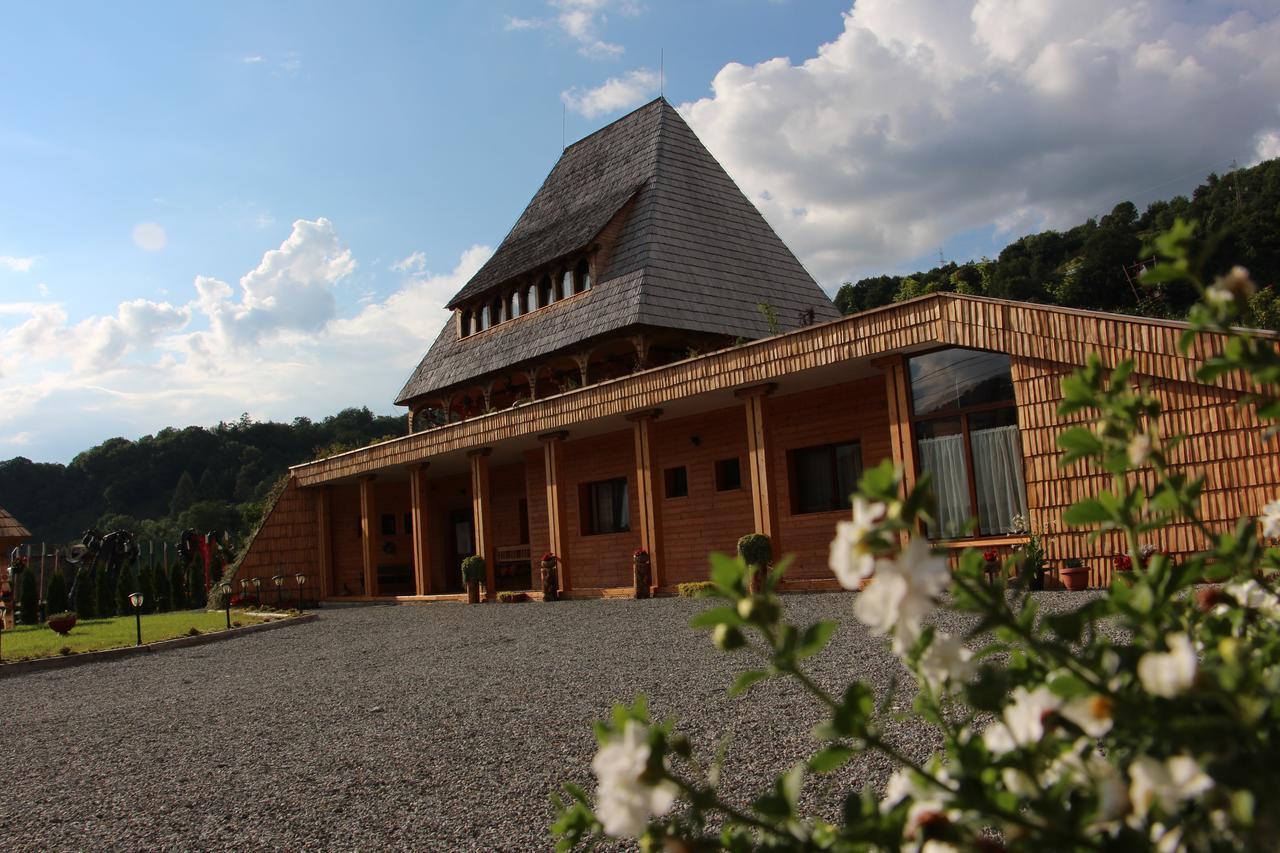 Casa Ralucai Hotell Moisei Eksteriør bilde