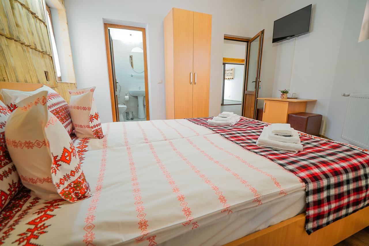 Casa Ralucai Hotell Moisei Eksteriør bilde